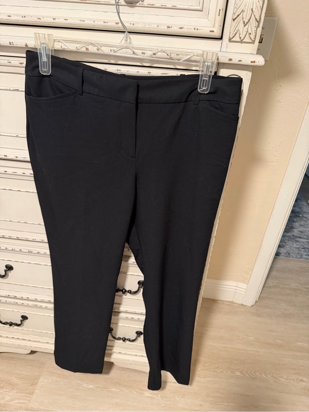 Liz Claiborne Black Stretch Ponte Ankle Pants